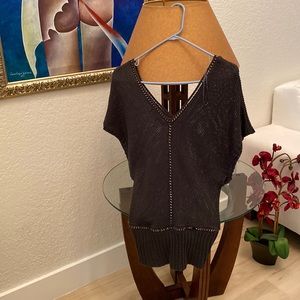 Love stitch overlay sweater green beautiful fit excellent condition small